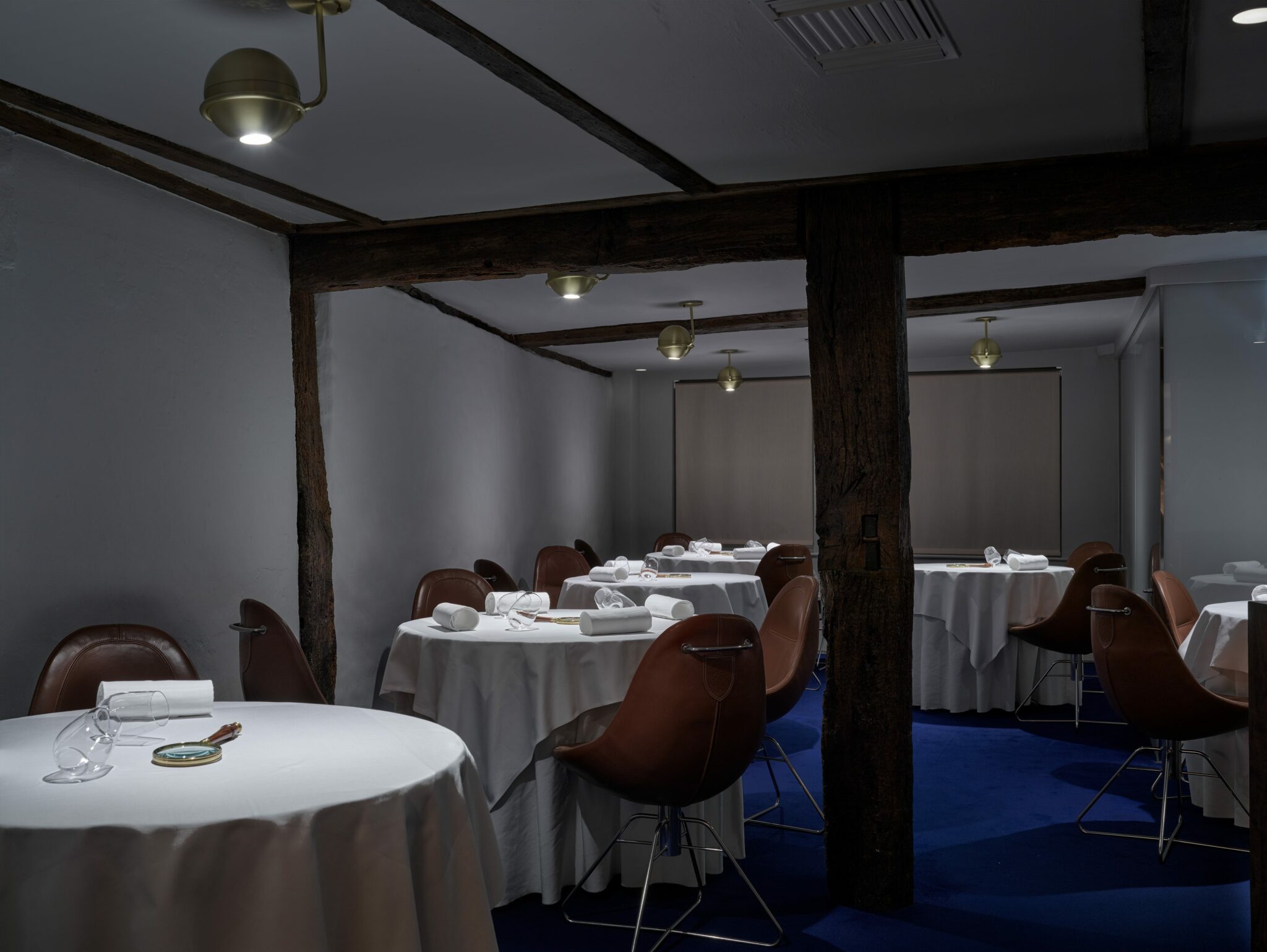 Image of the dining area in the Fat Duck