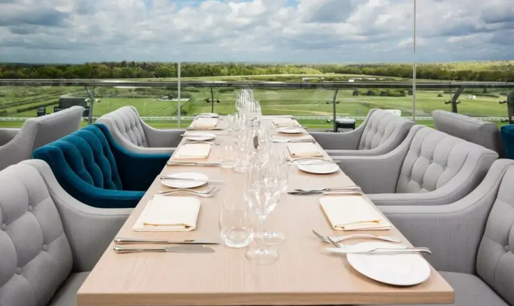 Image of a table overlooking the race track in the ON5 Restaurant